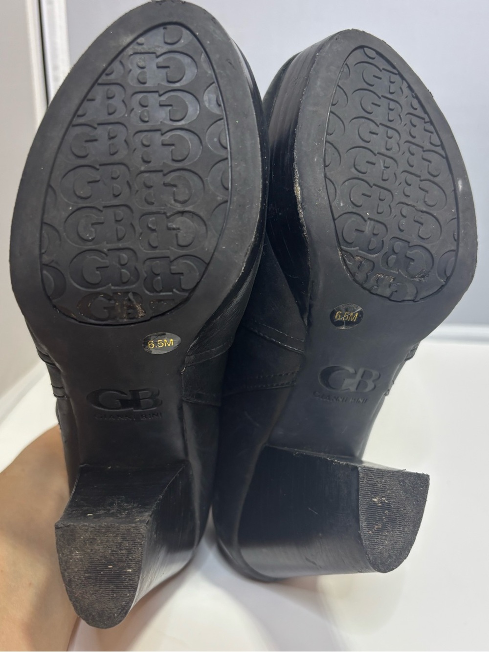 Gianni Bini women's size 6.5 black chunky heel booties - Picture 7 of 10